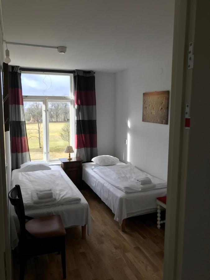 Vargon Hunnebergs Gard Hostel & Camping מראה חיצוני תמונה